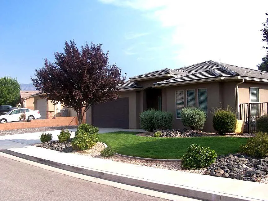 3 bed, 1620 sqft, $1,895 — Photo 2