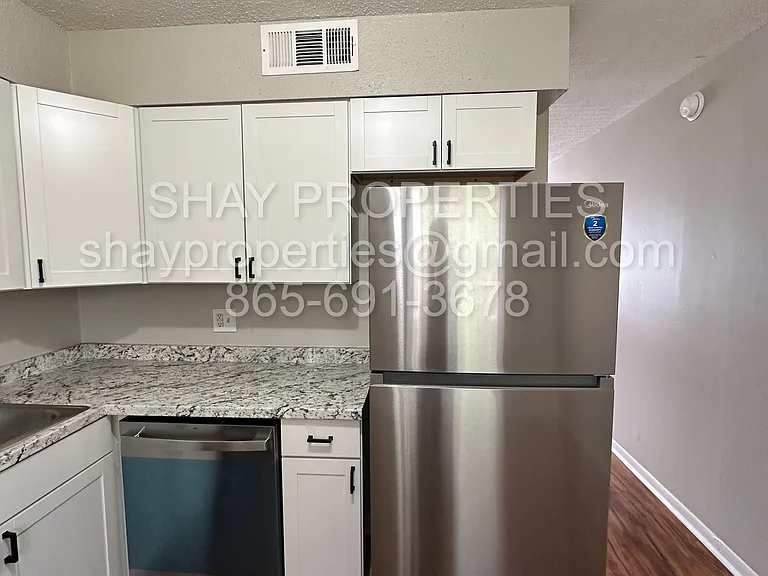 1410 Wrights Ferry Rd #6 — Photo 6