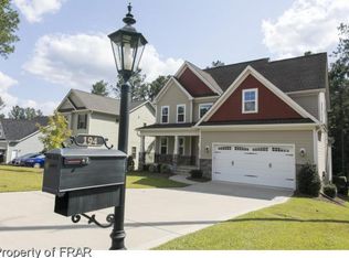 194 Valley Stream Rd, Spring Lake, NC 28390