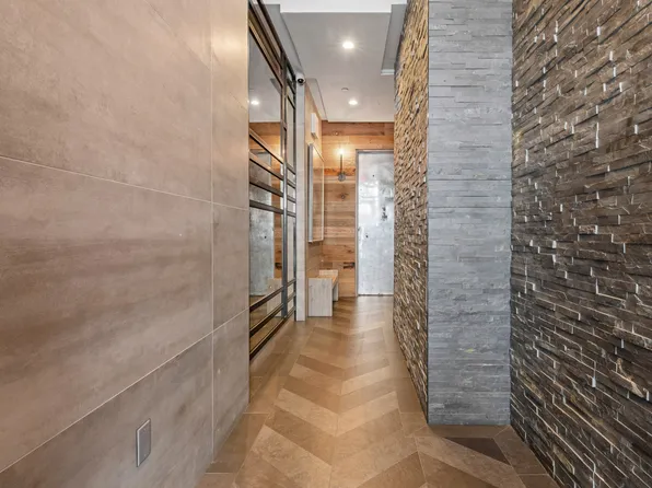 222 Withers Street image 10 of 14