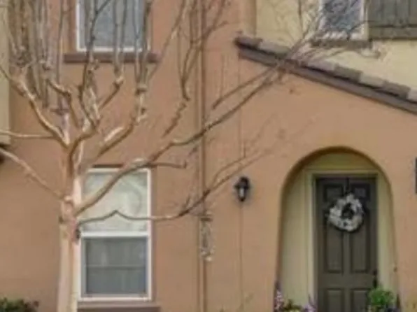 425 Regatta Ln, West Sacramento, CA 95605