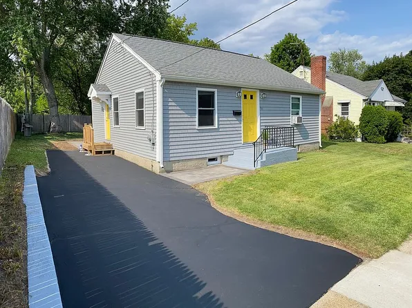 96 Burnside Ave, Riverside, RI 02915