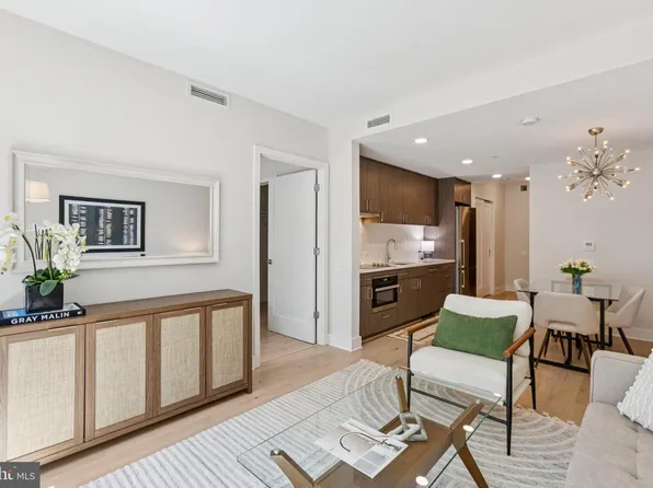 1211 Van St SE APT 1003, Washington, DC 20003