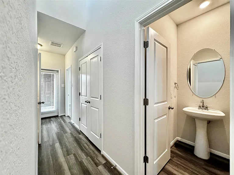 5701 Pleasanton Pkwy — Photo 16