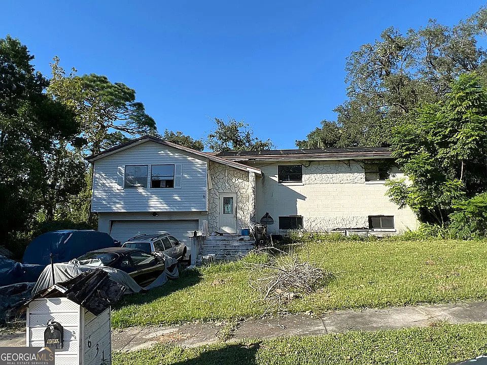 1st image of 631 Prairie Ln