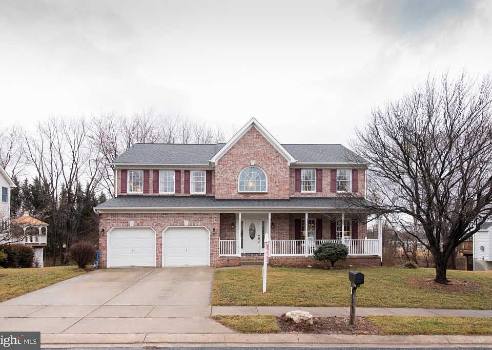 1st image of 36 N Forest Dr