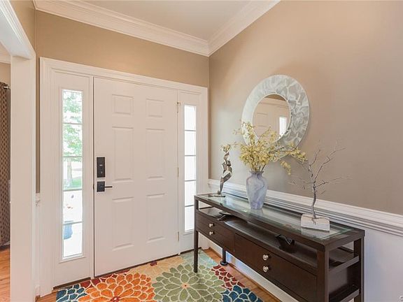 5th image of 6309 Glendale Woods Dr