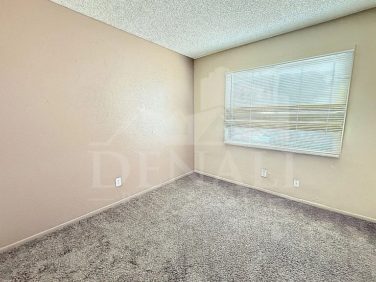 4514 E Riverside St — Photo 11