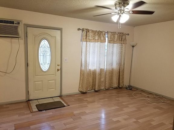 3rd image of 1364 N Lugo Ave