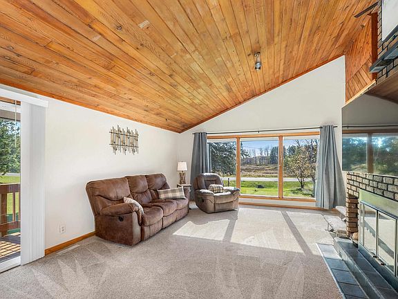 4th image of 697 Ableiter Rd