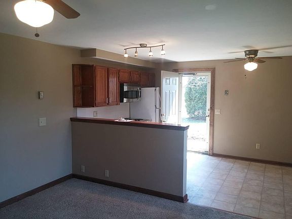 3rd image of 520 S Marion Ave
