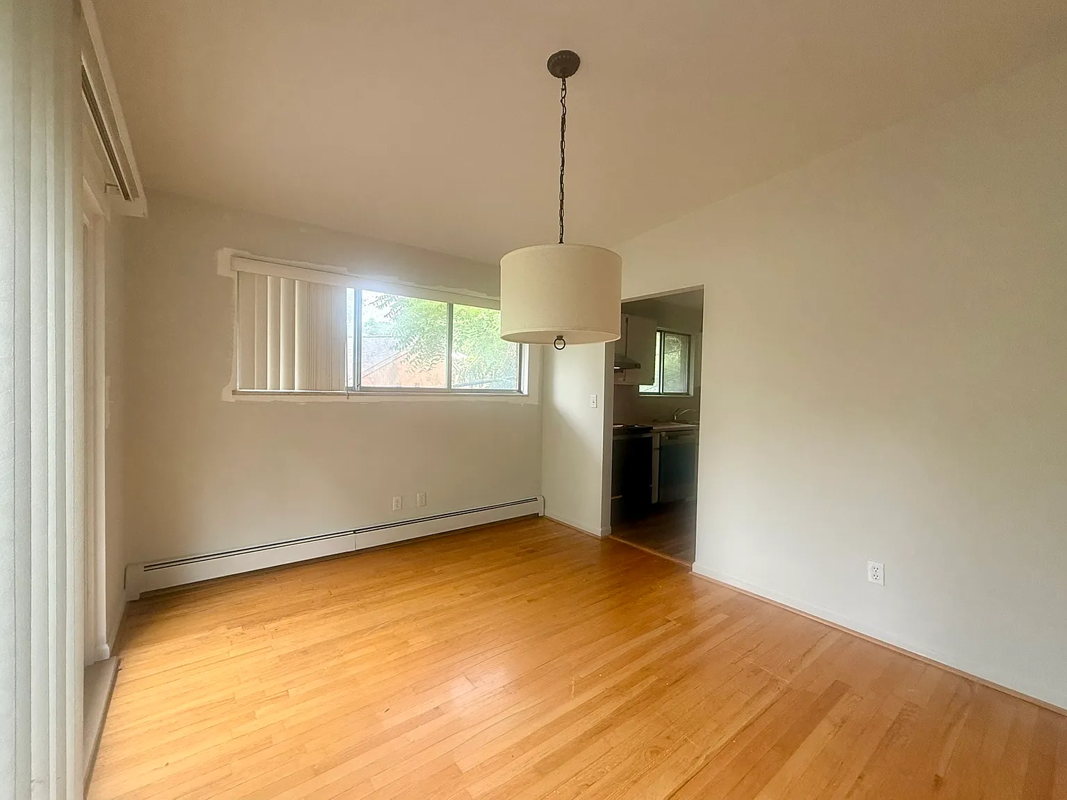 3 bed, 1257 sqft, $2,500 — Photo 3