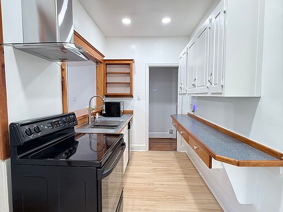 2nd image of 4204 Kennedy St