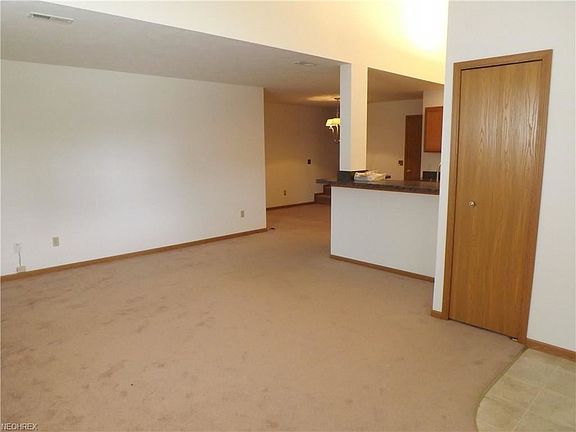 2nd image of 767 N Creek Dr Unit 767