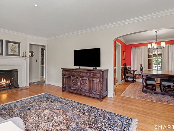 5th image of 10 Koger Road
