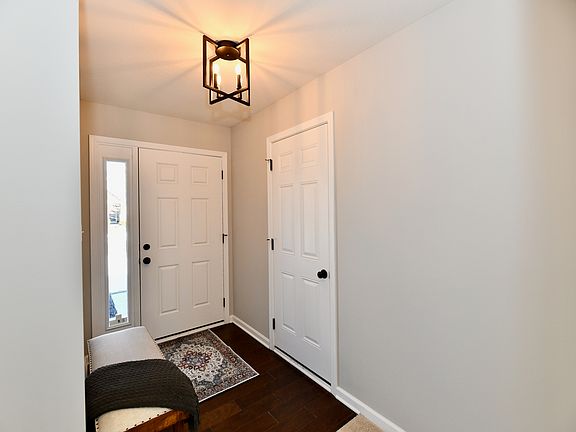 3rd image of 17238 Falkland Dr