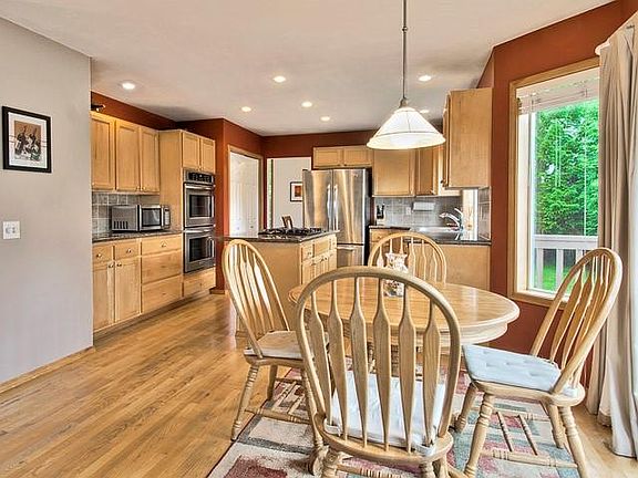 4th image of 19212 53rd Ct NE