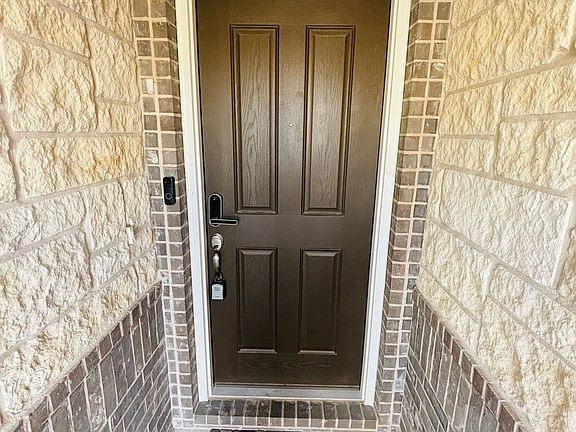 3rd image of 4626 Teverola Dr