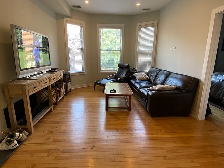 2778 N Kenmore Ave #3 — Photo 7