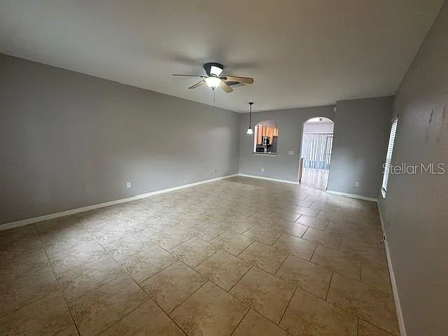 15723 Fishhawk Falls Dr — Photo 5