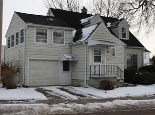 906 Henry St, Neenah, WI 54956