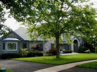 1111 Courtwood Cir, Ballwin, MO 63011