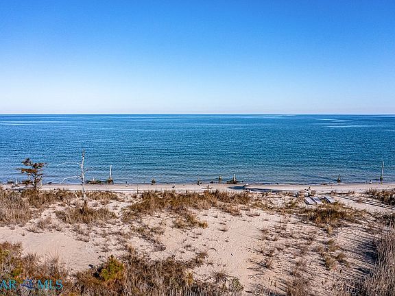 4th image of 41 Bay Water Dr #1
