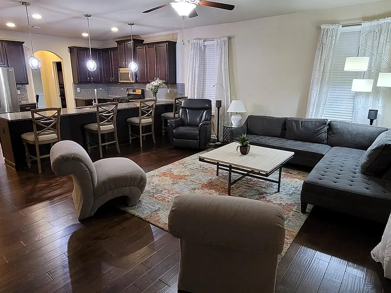 216 Plantation Meadows Ct — Photo 2