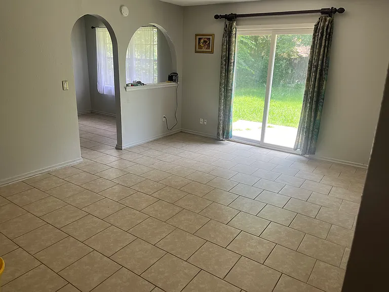 4304 Meadowpark Dr — Photo 12