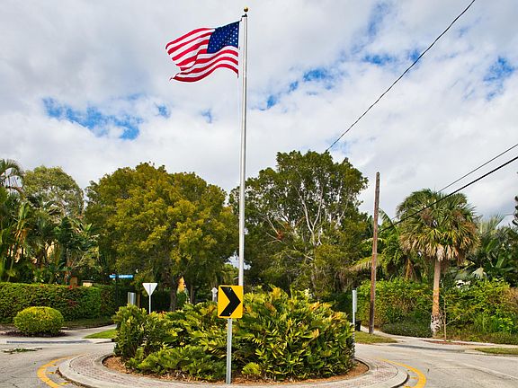 Flamingo Park Neighborhood