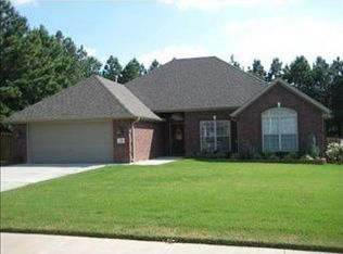 4599 Rainforest St, Springdale, AR 72762