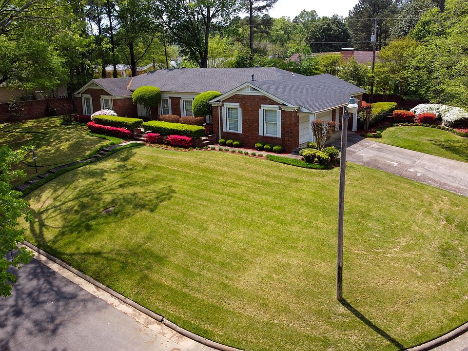 1st image of 236 S Beaumont Ave