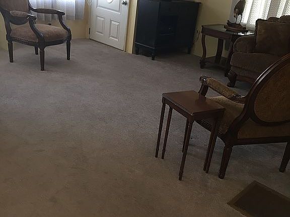 4th image of 880 Fernwood Dr