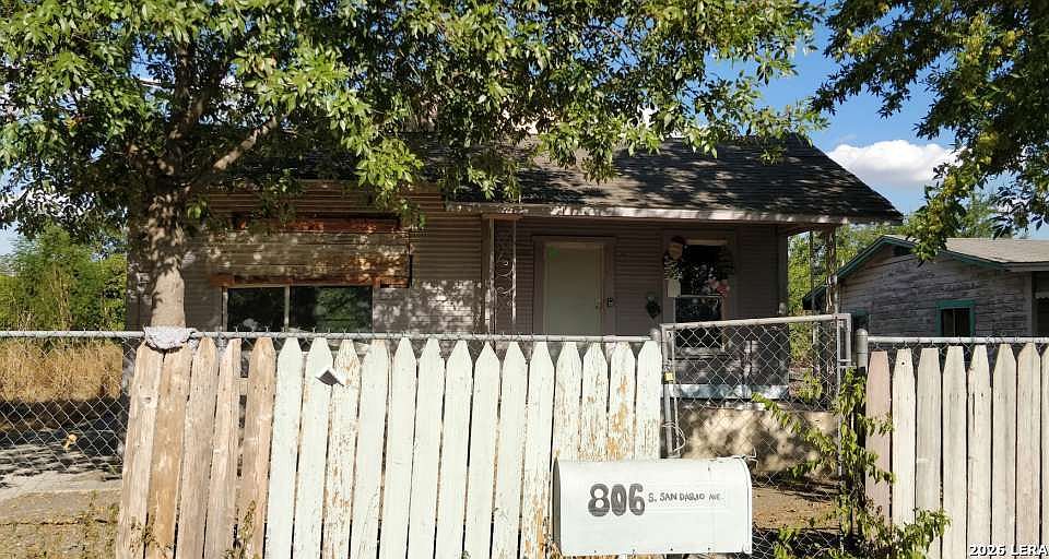 1st image of 806 S SAN DARIO AVE