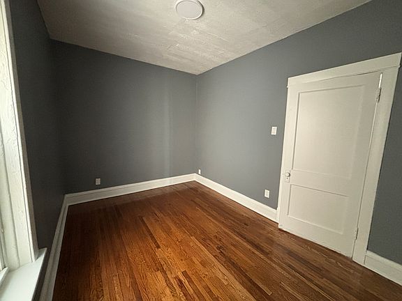 5th image of 5442 W Quincy St Unit 1