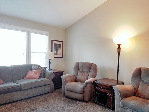 3rd image of 4792 Winston Hill Dr NE