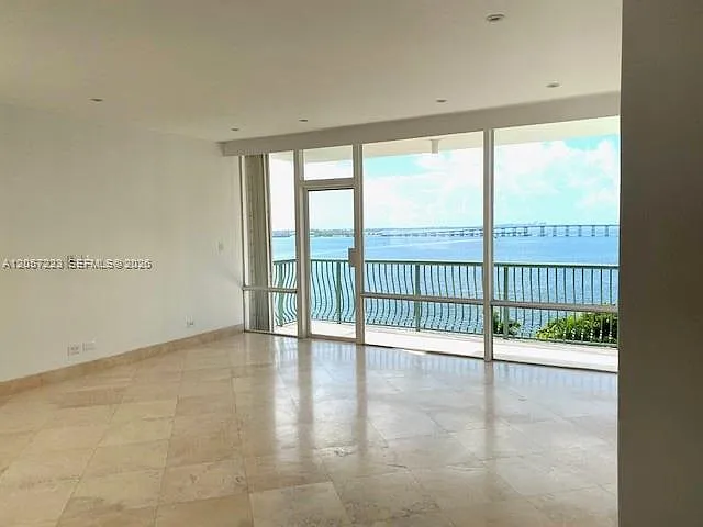 1408 Brickell Bay Dr #1009 — Photo 2