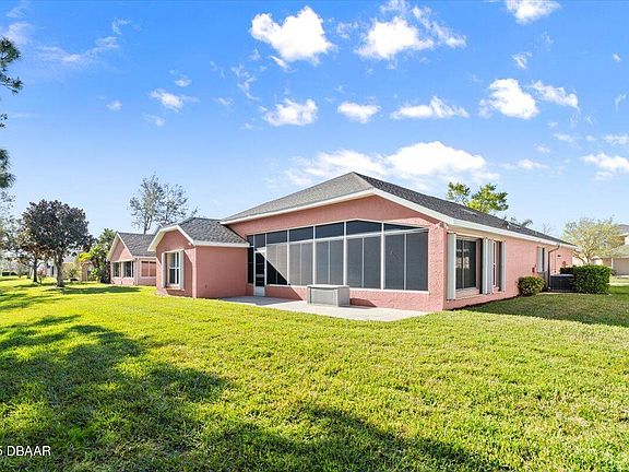 4th image of 1311 Coconut Palm Cir