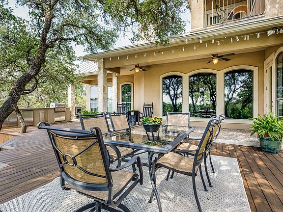 3rd image of 107 Country Meadow Dr