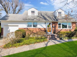 491 N Atlanta Ave, Massapequa, NY 11758