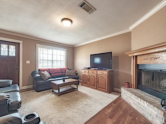 3rd image of 3024 Avenue B