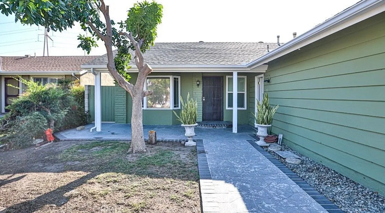 5 bed, 1899 sqft, $1,500 — Photo 2