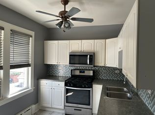 6027 W Eddy St APT 2, Chicago, IL 60634