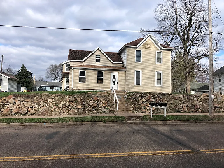 17 S Main St #3 — Photo 1