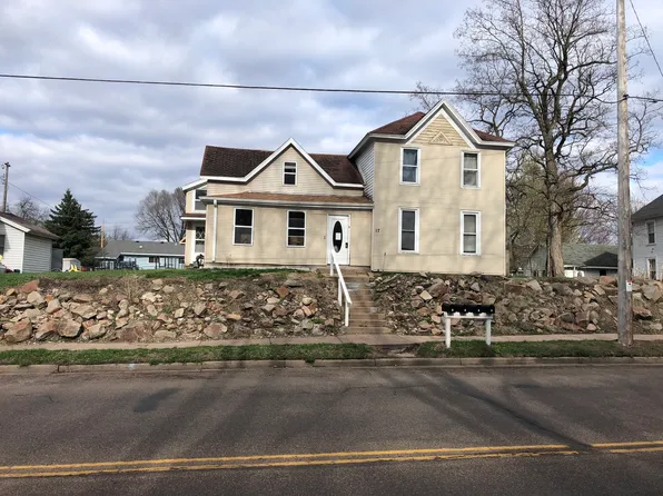 17 S Main St, Chippewa Falls, WI