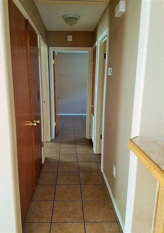 2 bed, 2.0 bath, 3848 sqft, $725 — Photo 4