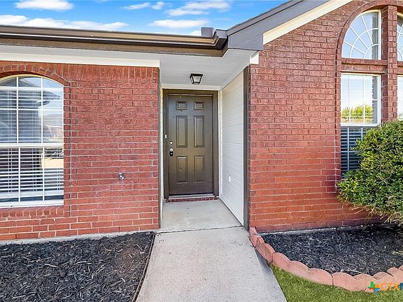 5th image of 4509 Maggie Dr