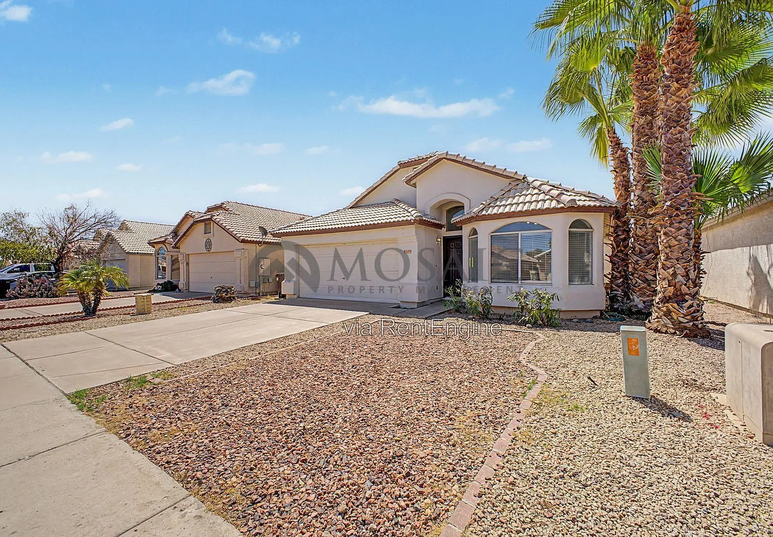 3 bed, 2.0 bath, 1615 sqft, $2,050 — Photo 3