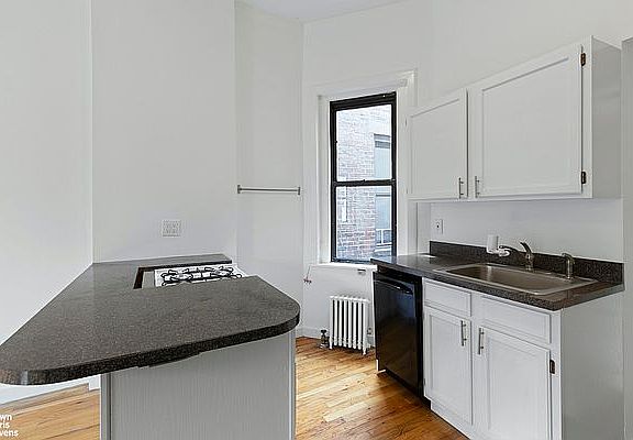 2nd image of 36 E 4th St APT 5FE
