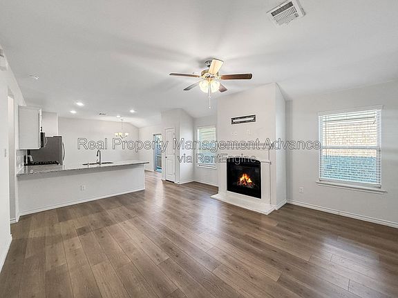 5th image of 1824 Ferguson Ln